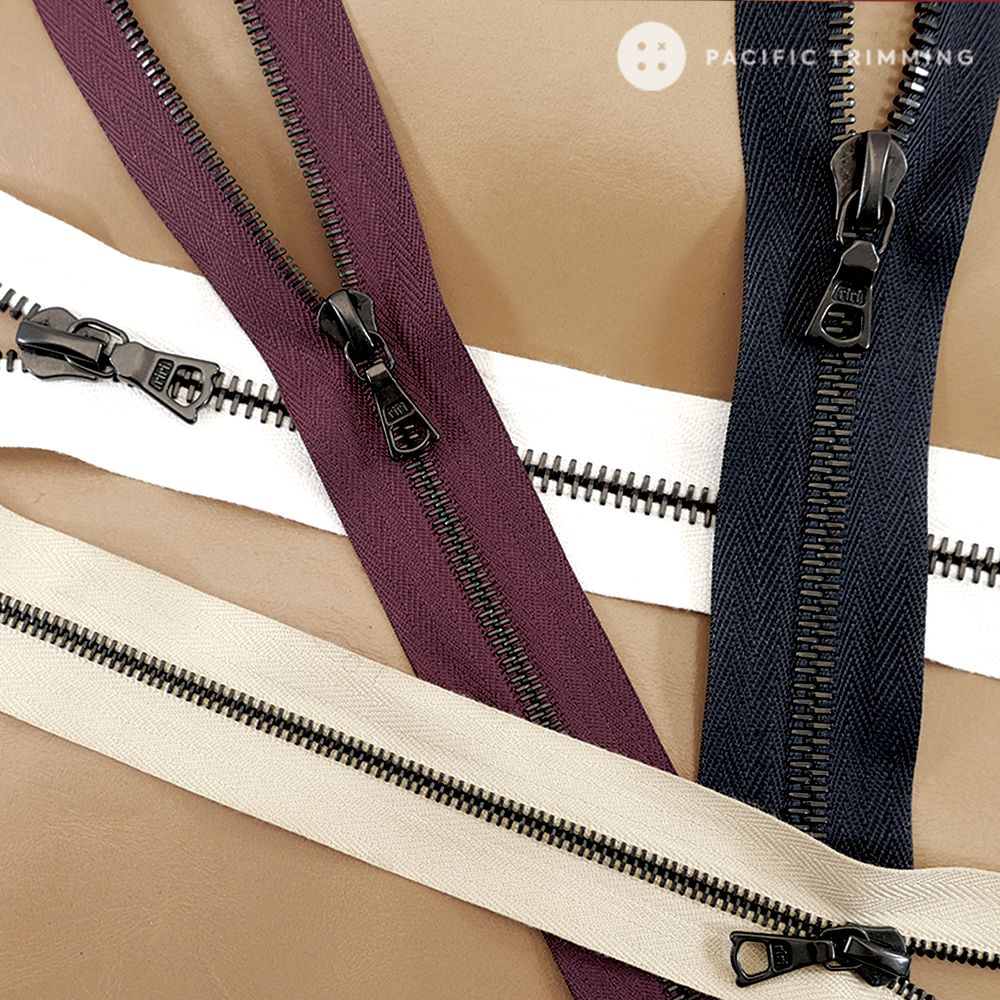 M6 Two Way Black Teeth Metal Zipper