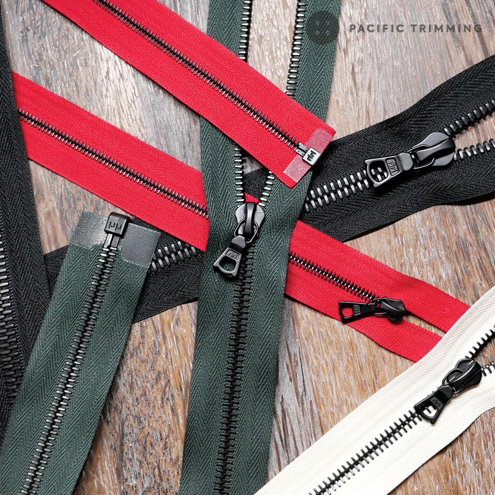 M4 Two Way Matte Black Teeth Metal Zipper