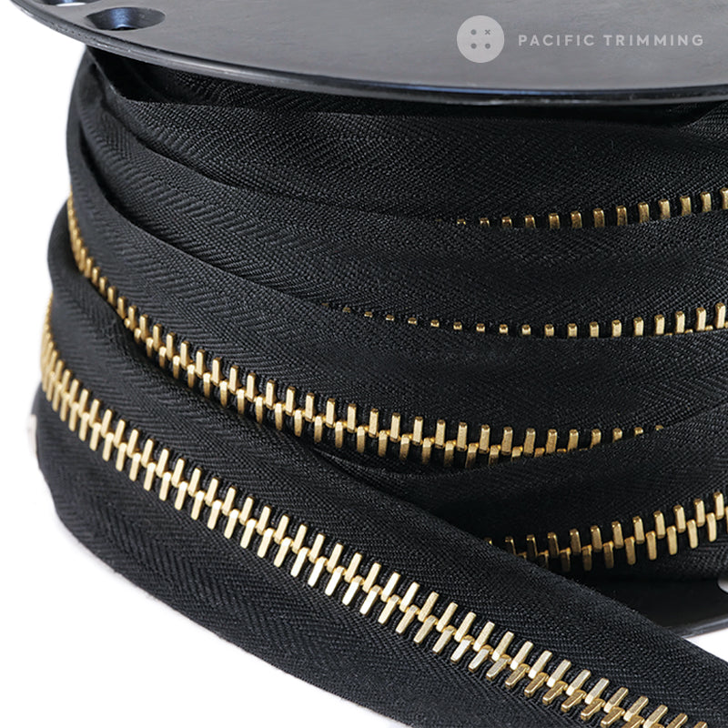 riri Zipper Continuous Chain Black Tape with Gold Teeth