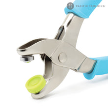 Load image into Gallery viewer, Dritz Eyelet Pliers
