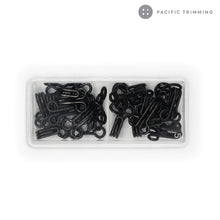 Load image into Gallery viewer, Dritz 14 Hooks &amp; Eyes Black Size 3
